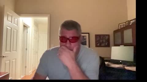 Chicago Guy online show from October 29, 3:52 am