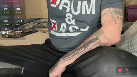 showofjay online show from March 17, 11:21 pm