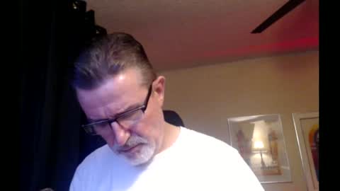Snapshot of shrewtamer chatting on February 25, 1:52 am shrewtamer online show from February 25, 1:52 am