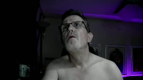 Snapshot of shrewtamer chatting on January 25, 12:26 pm shrewtamer online show from January 25, 12:26 pm
