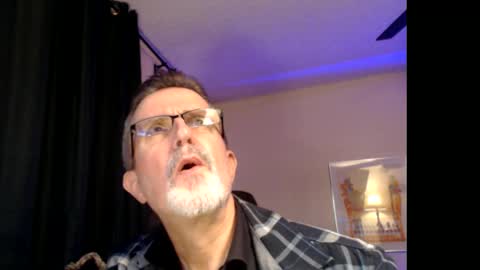 Snapshot of shrewtamer chatting on March 8, 1:50 am shrewtamer online show from March 8, 1:50 am