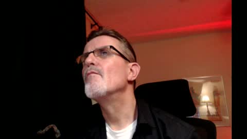 Snapshot of shrewtamer chatting on February 28, 5:59 am shrewtamer online show from February 28, 5:59 am