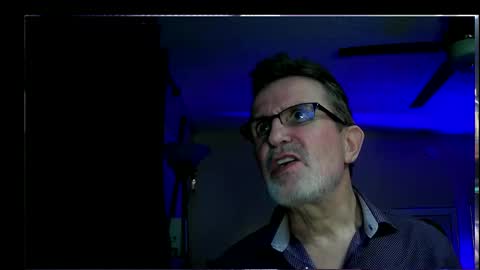 Snapshot of shrewtamer chatting on January 16, 3:02 am shrewtamer online show from January 16, 3:02 am