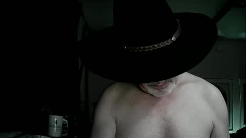 Snapshot of shrewtamer chatting on January 25, 9:04 pm shrewtamer online show from January 25, 9:04 pm