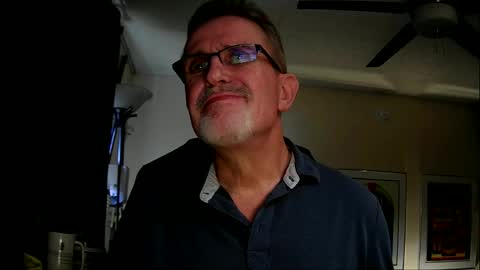 Snapshot of shrewtamer chatting on February 1, 10:55 pm shrewtamer online show from February 1, 10:55 pm