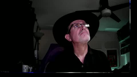 Snapshot of shrewtamer chatting on January 12, 6:17 am shrewtamer online show from January 12, 6:17 am