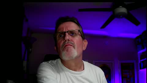 Snapshot of shrewtamer chatting on January 18, 6:03 am shrewtamer online show from January 18, 6:03 am