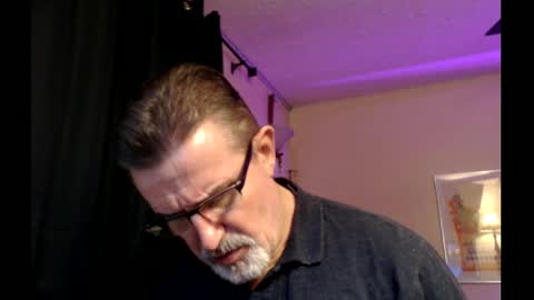 Snapshot of shrewtamer chatting on March 7, 1:42 am shrewtamer online show from March 7, 1:42 am