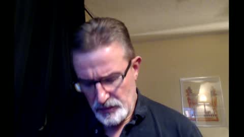 Snapshot of shrewtamer chatting on February 17, 2:53 am shrewtamer online show from February 17, 2:53 am