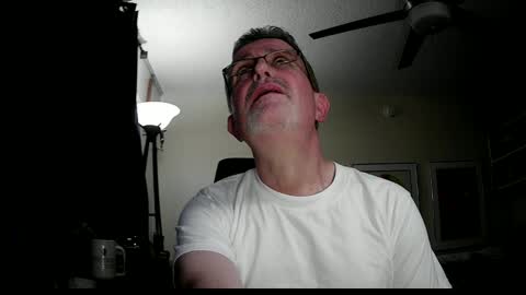 Snapshot of shrewtamer chatting on December 25, 3:08 am shrewtamer online show from December 25, 3:08 am