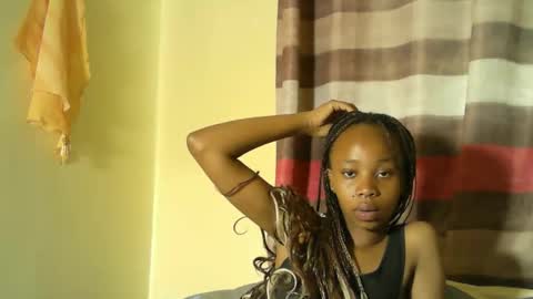 Noirsirenn online show from November 6, 7:22 am