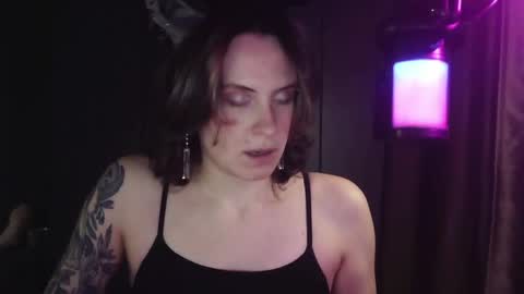 shy_miracle online show from April 21, 2:13 pm