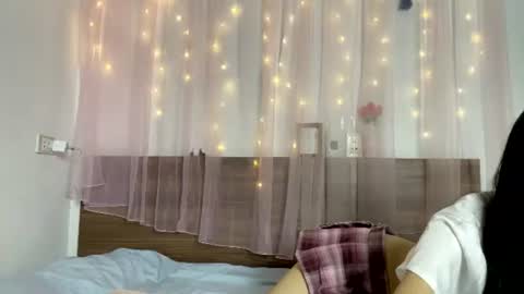 shy_pink_doll online show from June 18, 4:12 pm