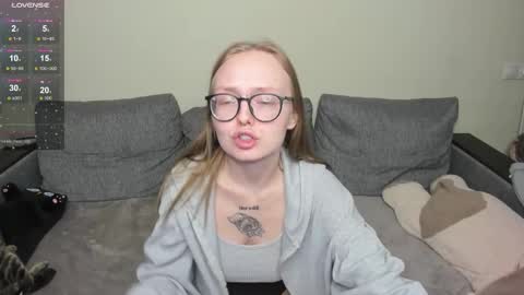 Melissa online show from October 19, 8:24 pm