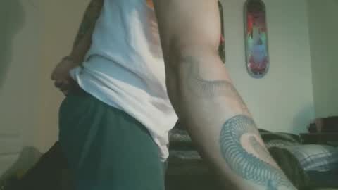 shyboyhugecum2020 online show from November 15, 4:36 am