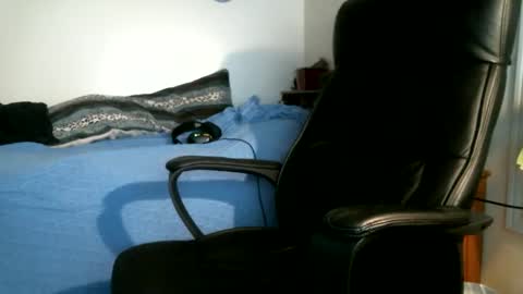 shyboyhugecum2020 online show from June 9, 2:55 am