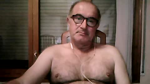 shymmy10 online show from July 25, 2:42 am