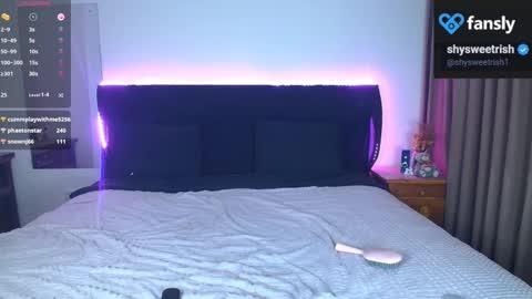Snapshot of shysweetrish chatting on March 7, 4:23 am shysweetrish online show from March 7, 4:23 am