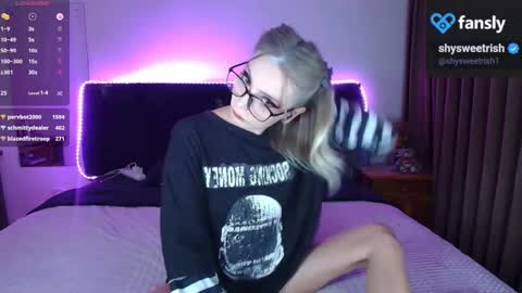 Snapshot of shysweetrish chatting on February 2, 2:56 pm shysweetrish online show from February 2, 2:56 pm