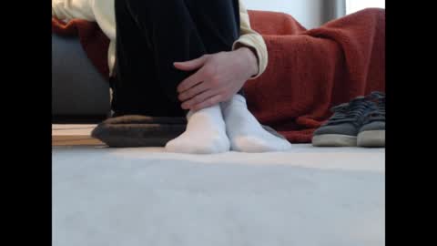 shywhitesocks online show from April 21, 4:14 pm