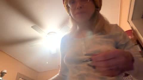 shyykiitty online show from January 26, 5:45 am