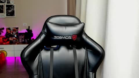 SIA online show from October 20, 2:05 am