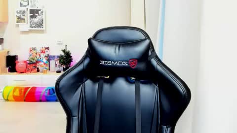 SIA online show from November 2, 2:11 am