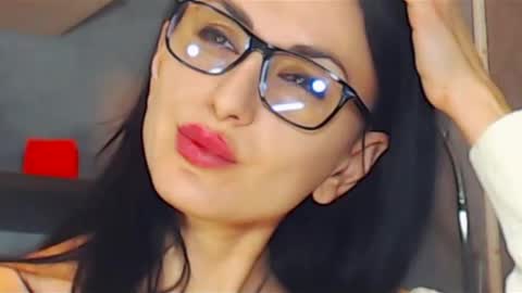 Snapshot of siaconna chatting on February 13, 7:03 am Siaconna online show from February 13, 7:03 am