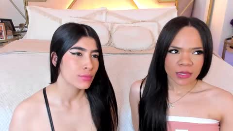 Siara and Zoe tattoo online show from September 27, 11:13 pm