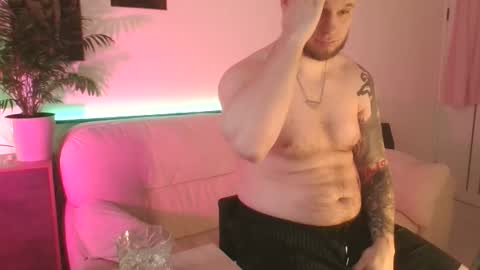 siberiankaleb online show from November 26, 6:32 am