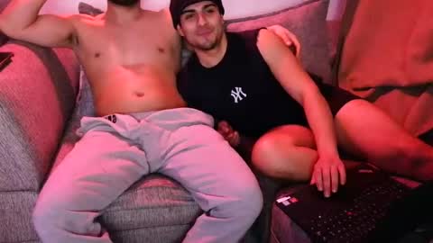 gily y pablo online show from June 12, 1:48 am