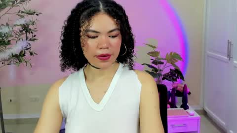 Vaiolet online show from April 6, 3:24 pm