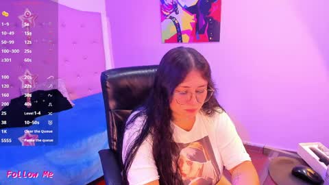 SIENNA  online show from March 30, 1:11 pm