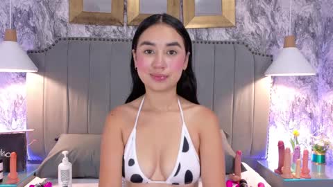 Camila Vargas online show from October 3, 12:57 pm