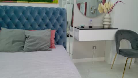 Sienna online show from October 20, 4:06 am