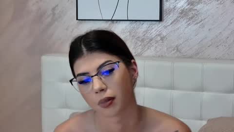 Snapshot of sierra_halle chatting on February 15, 11:58 pm SIERRA online show from February 15, 11:58 pm
