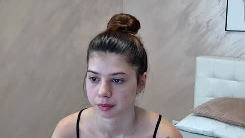 Snapshot of sierra_halle chatting on February 1, 10:59 am SIERRA online show from February 1, 10:59 am