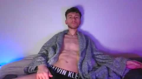 siiimon777 online show from March 21, 8:19 am