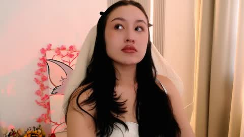 silk_ann online show from April 11, 7:45 am