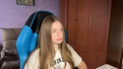 Erica online show from June 18, 11:26 am