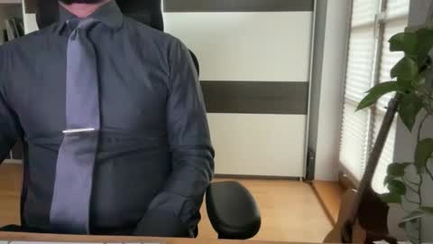 satinsub online show from May 20, 4:57 pm