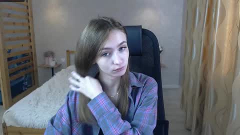 silkymiley online show from September 9, 1:38 am