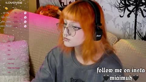 Mia online show from September 17, 9:13 am