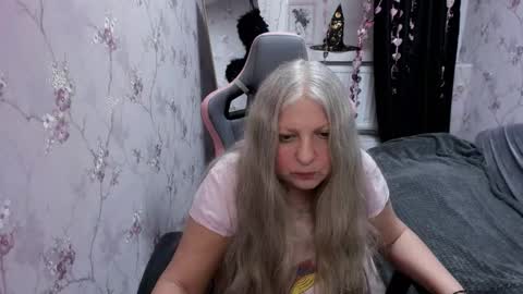 silver_moon_light online show from October 29, 5:47 pm