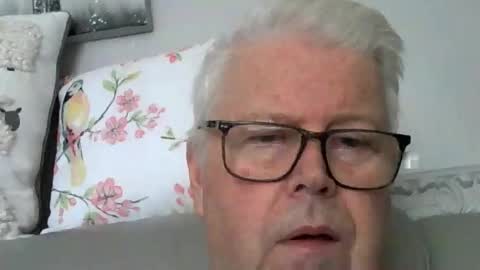 silverfoxpauly online show from September 24, 10:55 am
