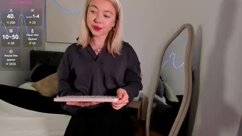 SimonaGerry online show from November 10, 3:31 am