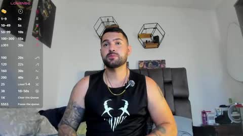 Simon online show from May 26, 8:26 pm