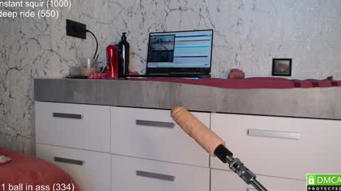 Snapshot of simplegirl1996 chatting on February 7, 7:40 am regina online show from February 7, 7:40 am