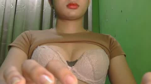 Snapshot of simply_francine chatting on March 5, 12:22 pm simply francine online show from March 5, 12:22 pm