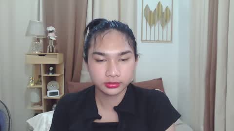Snapshot of simply_francine chatting on February 5, 5:52 am simply francine online show from February 5, 5:52 am